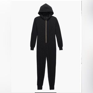 Savage X Fenty Sleep & Shine lounge jumpsuit 
Size: M
Color: Blk